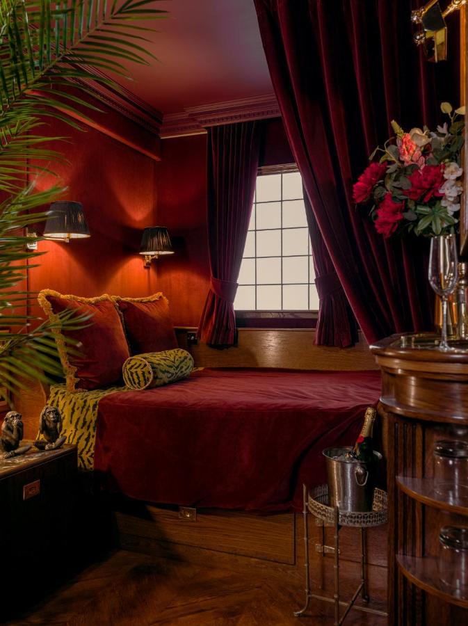 House Of Gods Royal Mile Hotel EDI Exterior foto